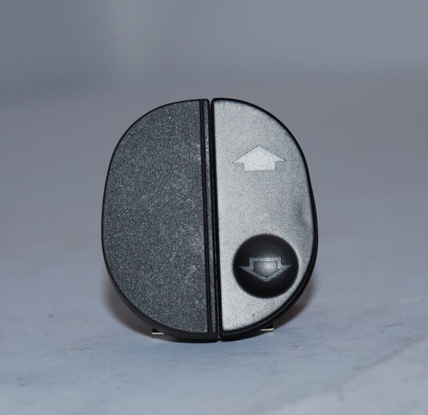 Düğme Kapı Ön Cam